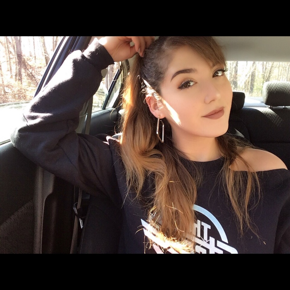 Meet your Posher, Ashley